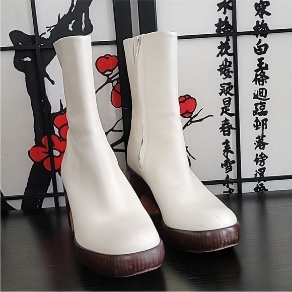 Vince Elegant White Leather Ankle Boots - Picture 11 of 12